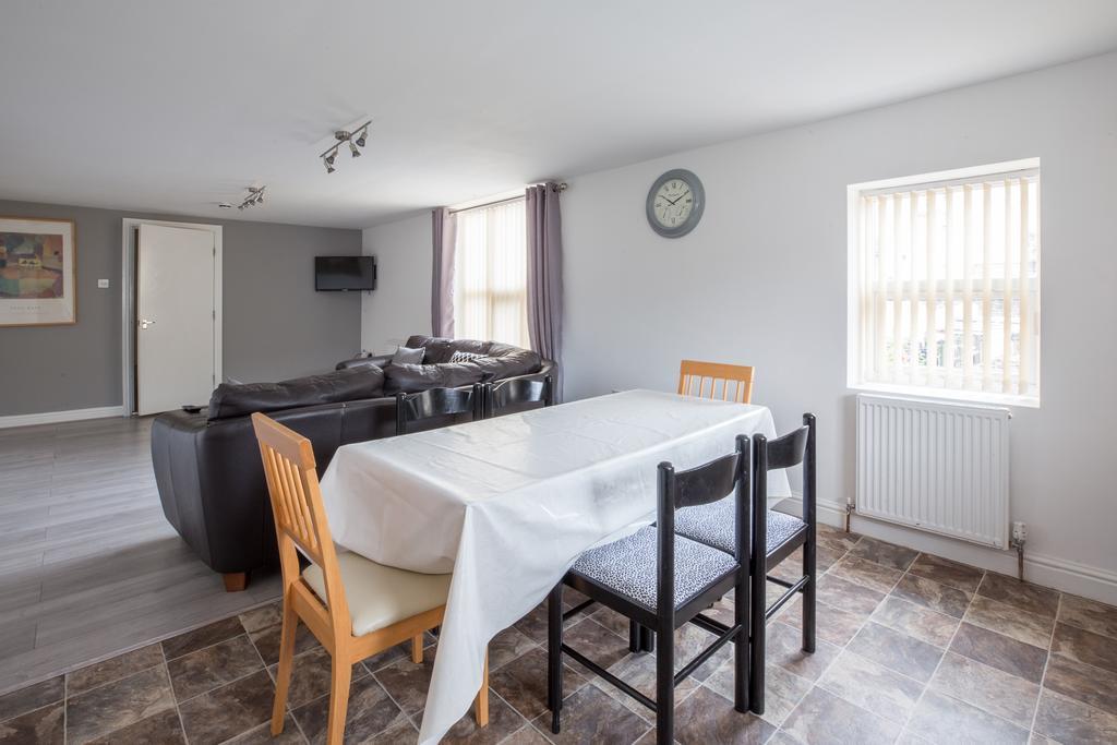 Holmes & Hunters - Bentinck Road Apartment Newcastle upon Tyne